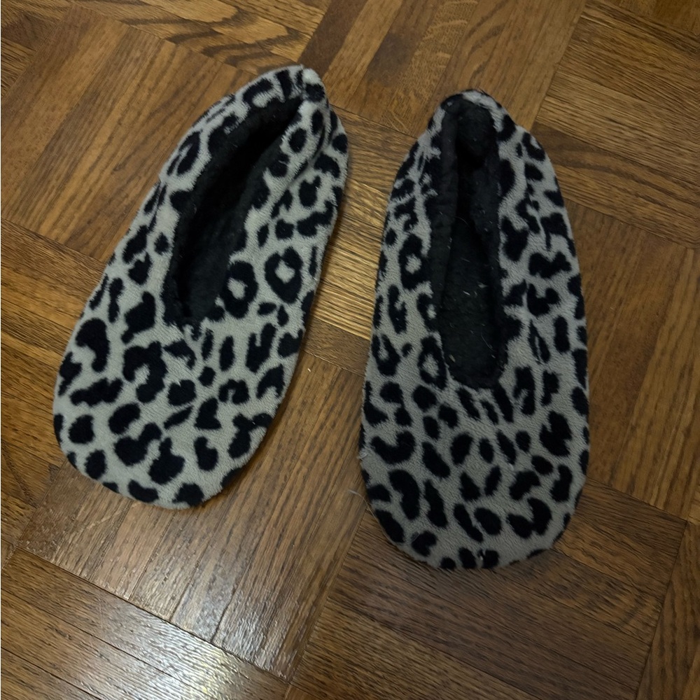 Leopard Print Slippers - Picture 3 of 3
